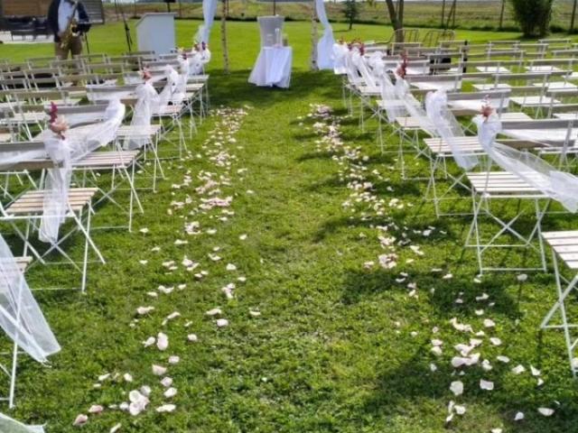 Cérémonie de mariage laïque décorée et officiée par Harmony Création en Normandie